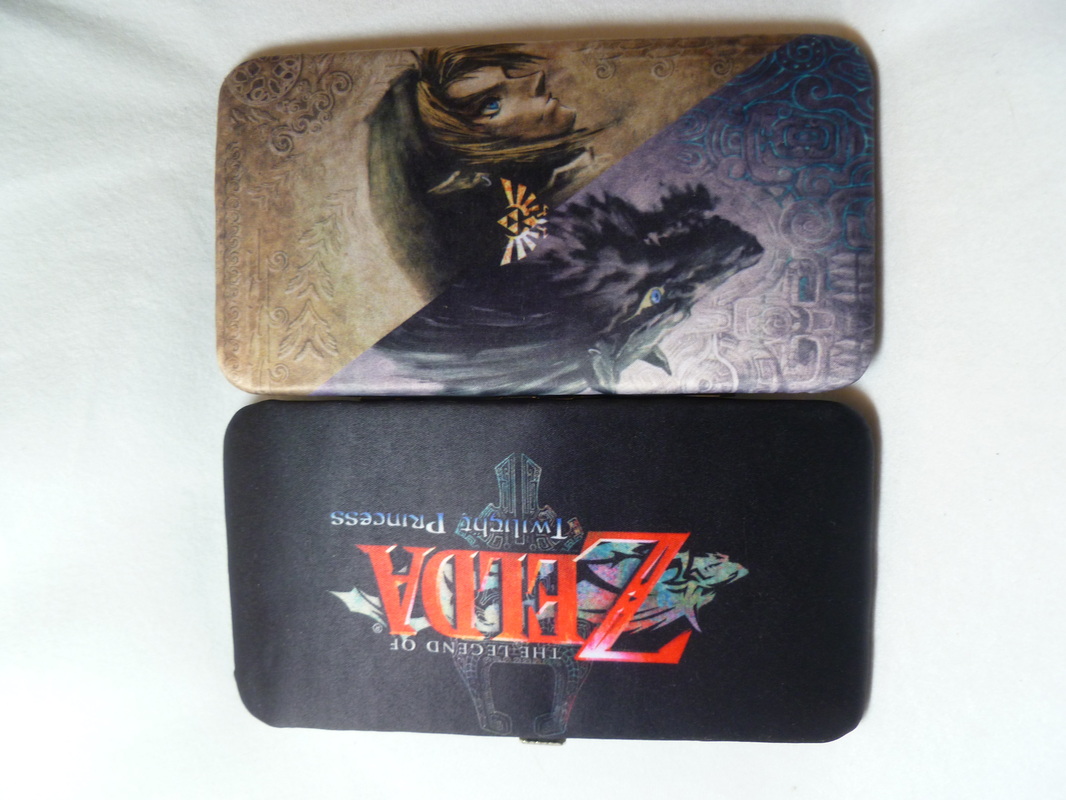 Zelda Hylians Shield Metal Logo Green Snap Close Bi Fold Wallet 