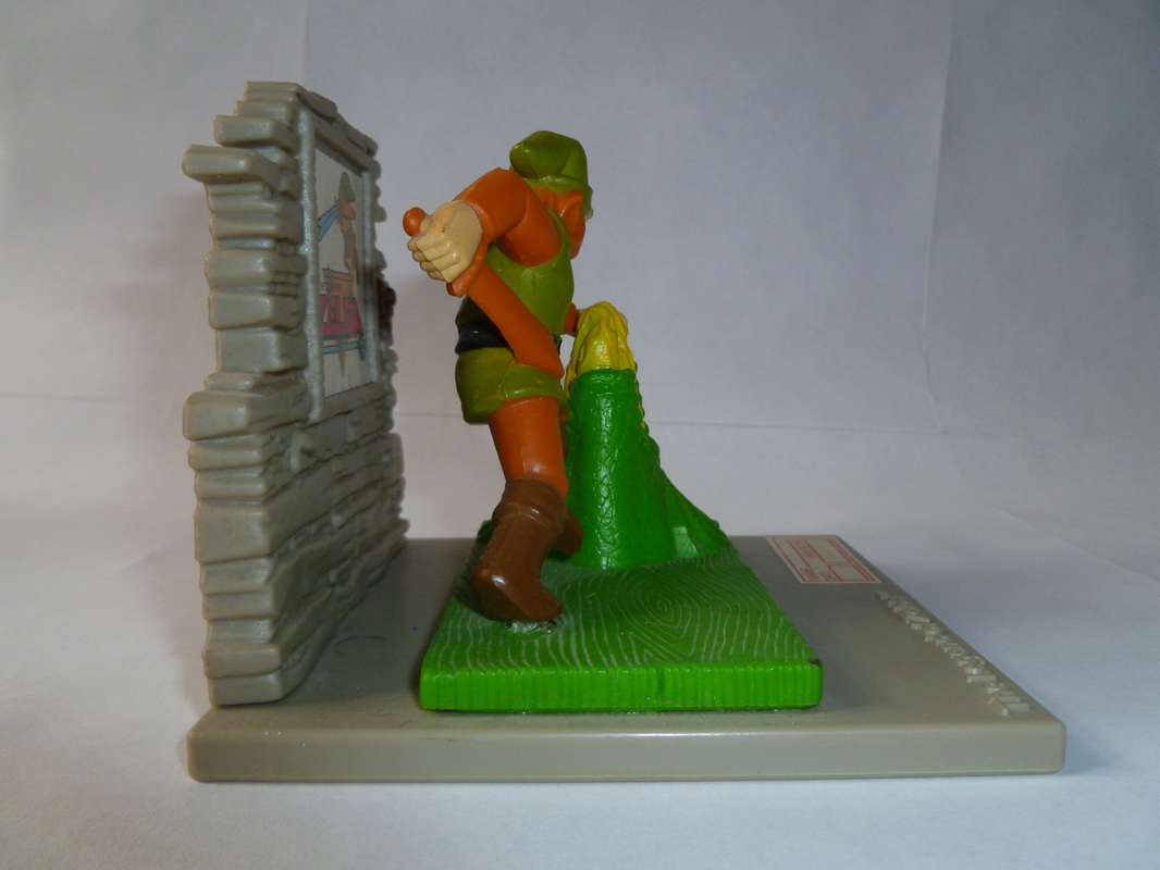 Thrift store find, 1988 Nintendo The Legend of Zelda trophy figure :  r/ActionFigures